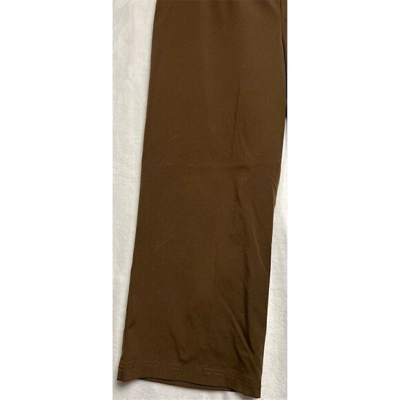 Additions by Chico's Women's Brown Capri Pants Elastic Waist Zip Pocket Size 0 - Picture 3 of 8